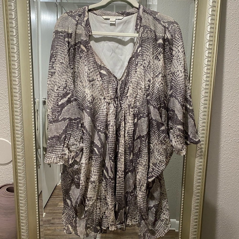DVF Snakeskin Dress with Dolman sleeve size 0